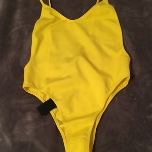 Kendall and Kylie swimsuit